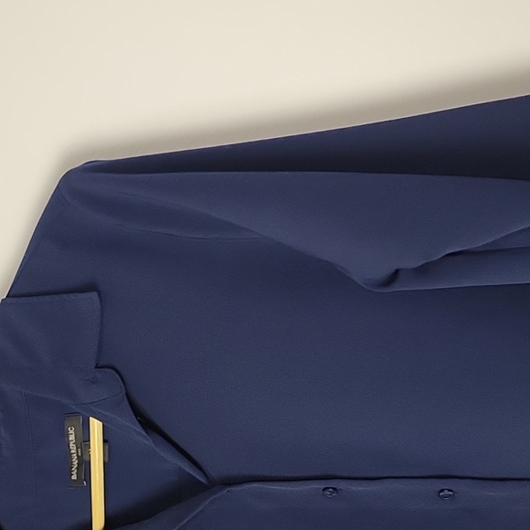 BANANA REPUBLIC WOMEN'S LONG SLEEVE COLLARED OVERESIZED OPEN BACK BUTTON BLOUSE - Picture 4 of 11